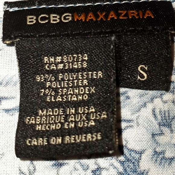 BCBGMaxazria Floral Printed Long Sleeved Jersey Top - Picture 11 of 12